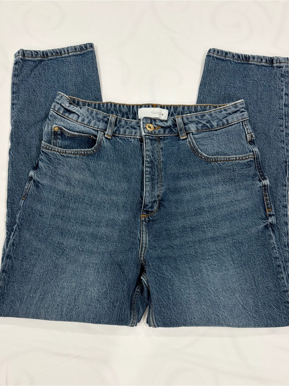 Zara Women’s Straight Jeans - Medium Blue
